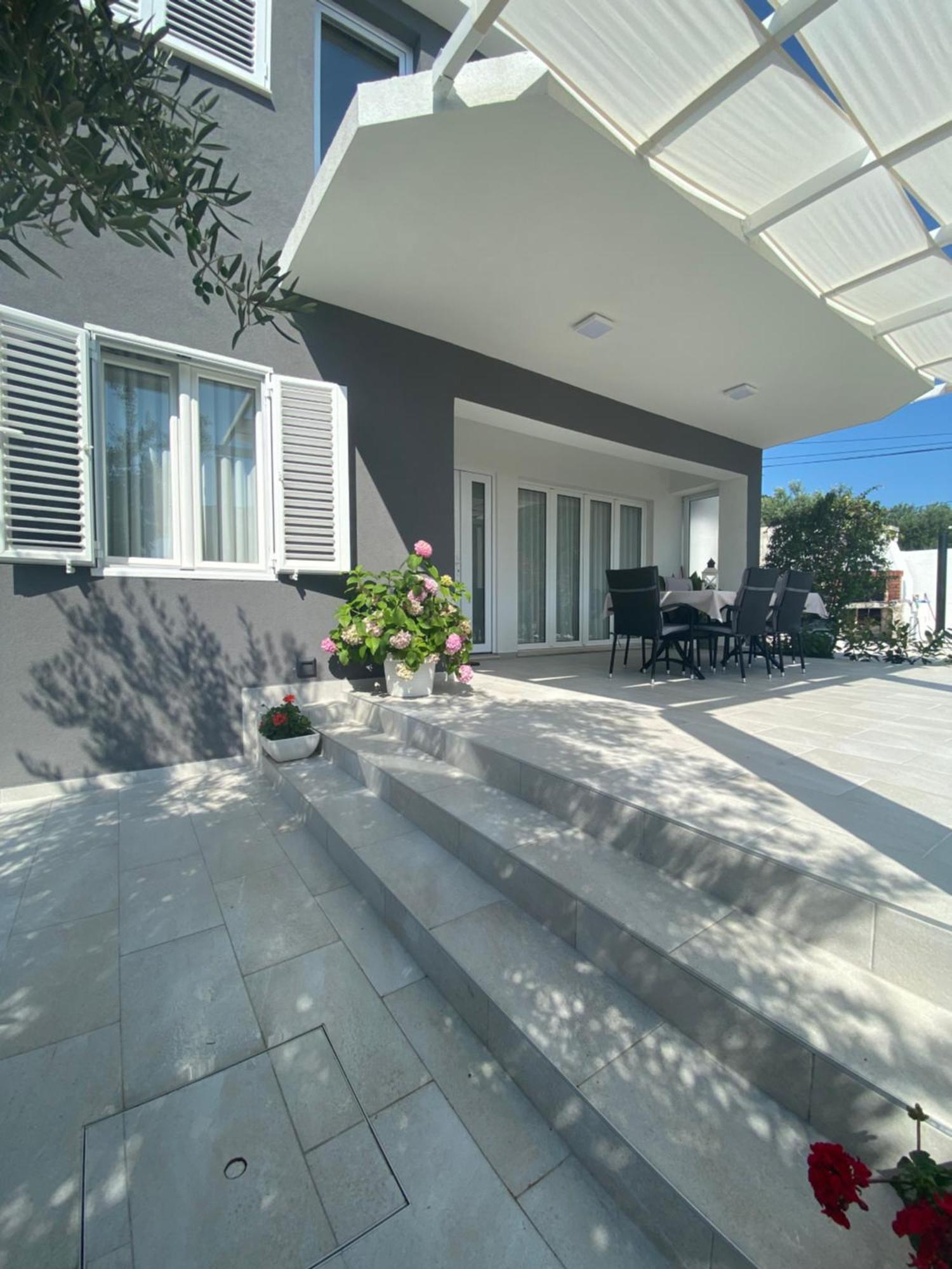 Holiday home House Canis *
